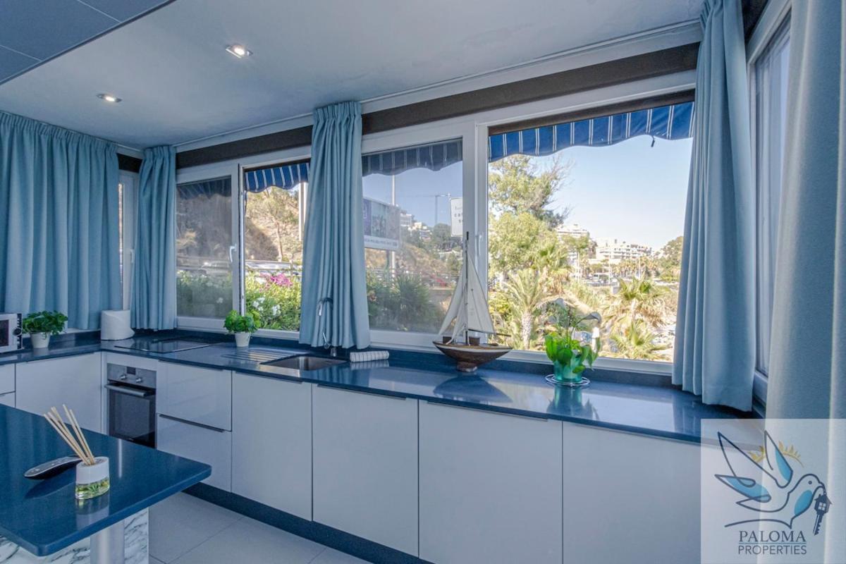 Wonderful Beachfront Apartment Benalmadena
